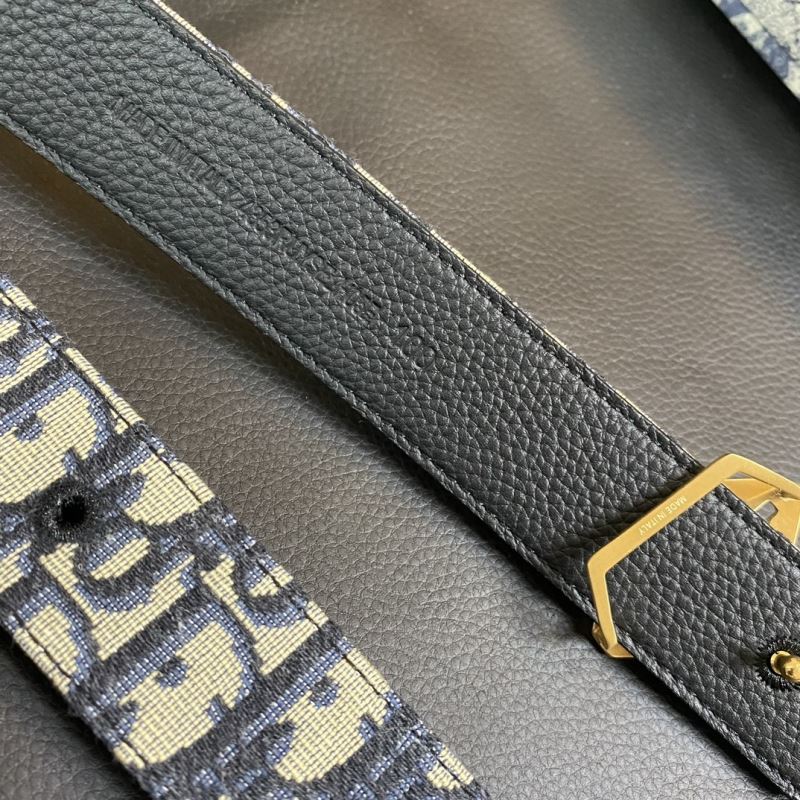 chr1st1an D10r belts